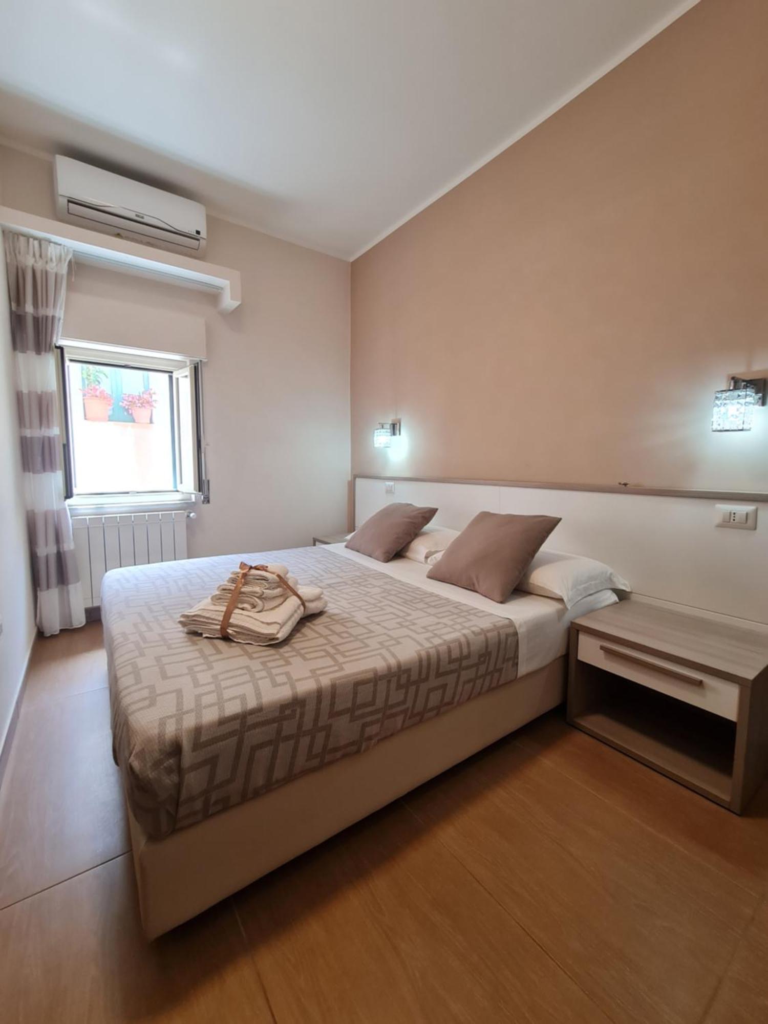 B&B La Casa Di Martina แซมโบรเน ภายนอก รูปภาพ